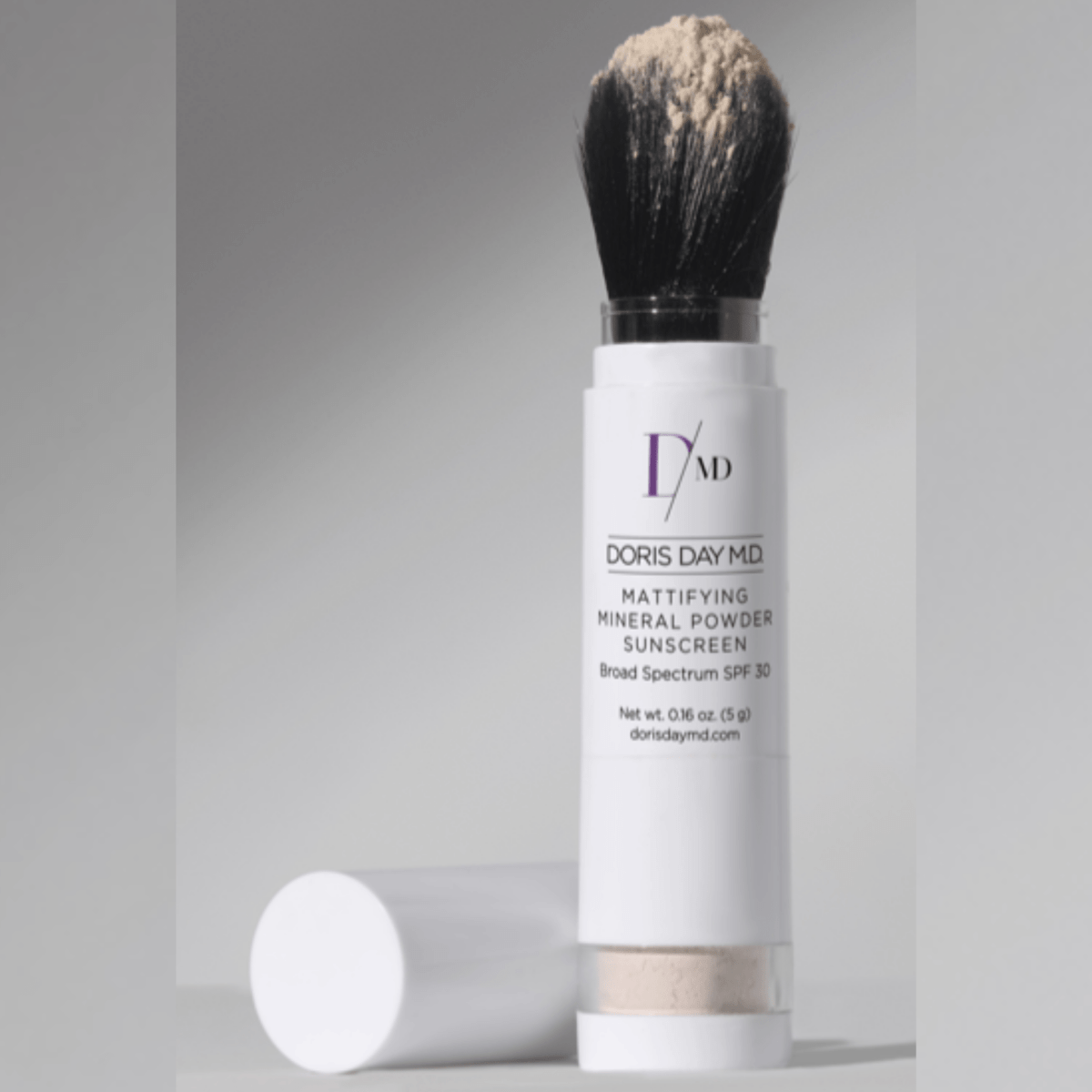 DORIS DAY MD SKINCARE face 4.14 ml | .14 oz Mineral SPF Powder Brush