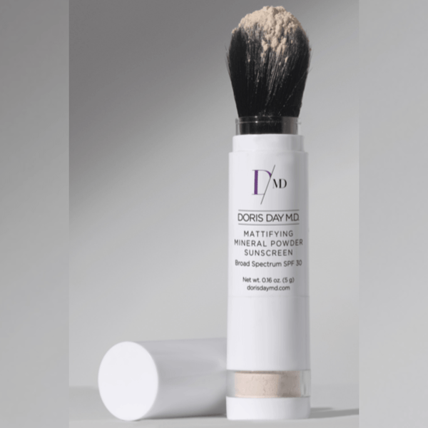 Mineral SPF 30 brush - Mattifying mineral powder sunscreen | Doris